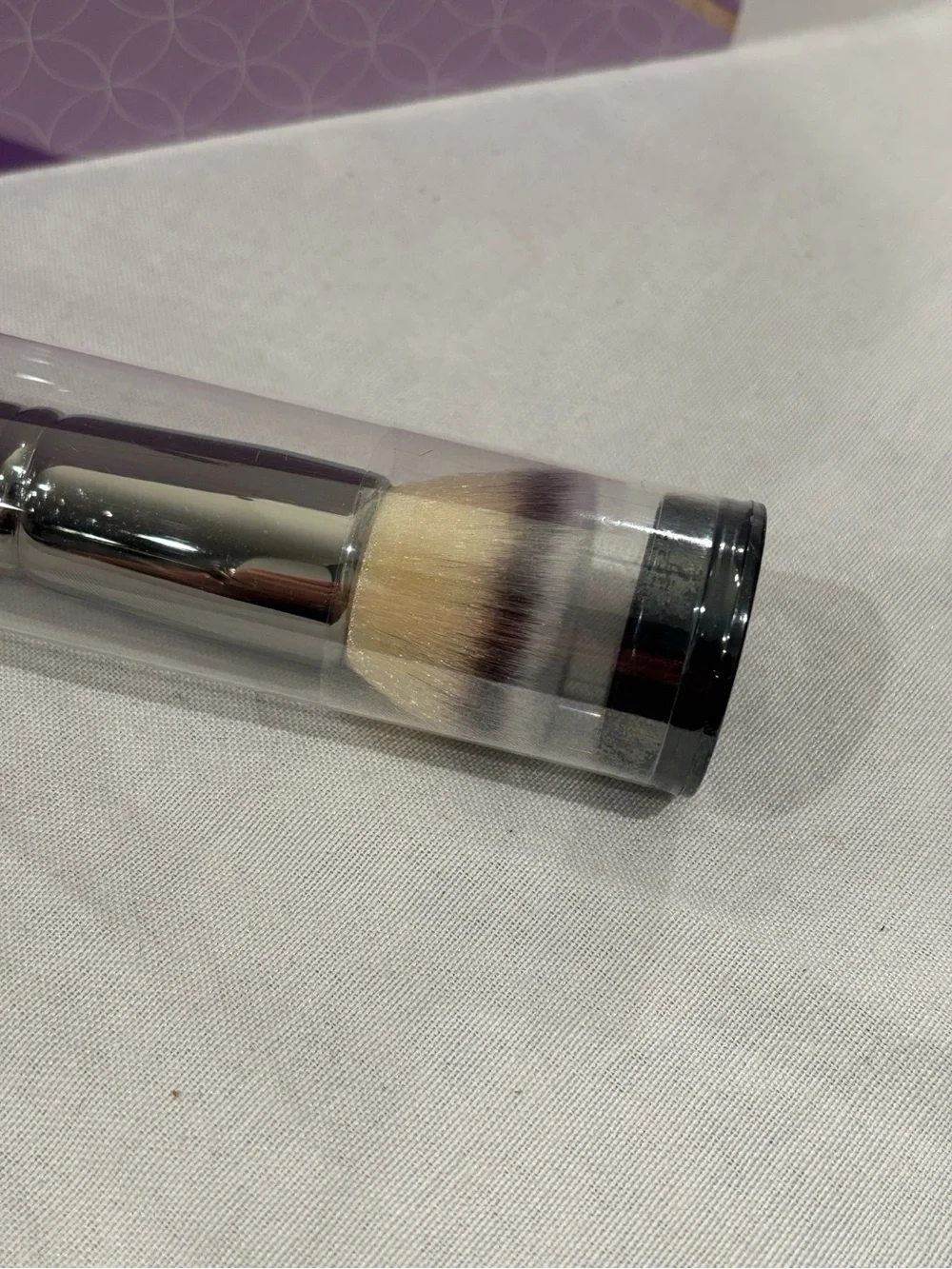 IT Cosmetics Heavenly Luxe Flat Top Buffing Foundation Brush #6 NEW